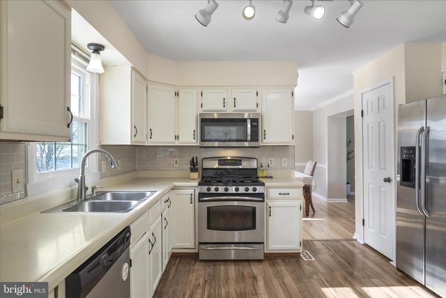 30 GREEN VALLEY DR, Charles Town, WV 25414