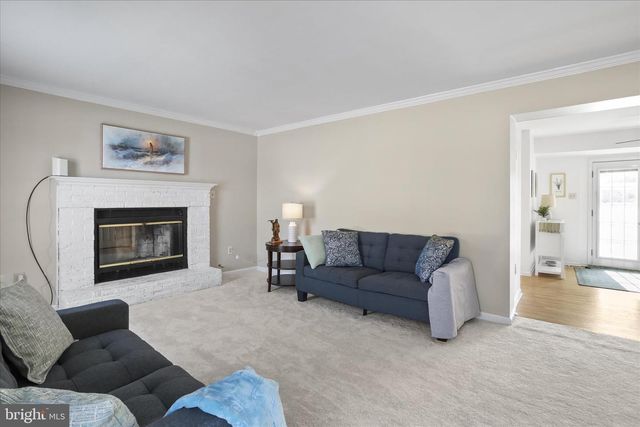 30 GREEN VALLEY DR, Charles Town, WV 25414