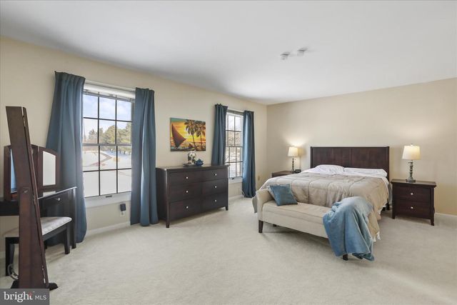 30 GREEN VALLEY DR, Charles Town, WV 25414