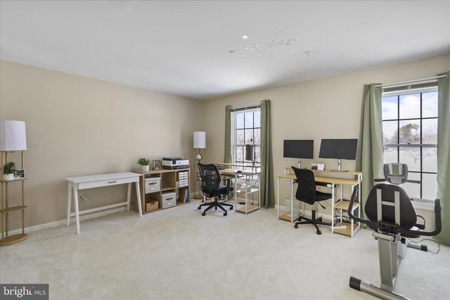 30 GREEN VALLEY DR, Charles Town, WV 25414