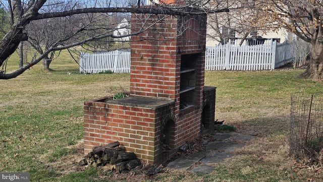 30 GREEN VALLEY DR, Charles Town, WV 25414