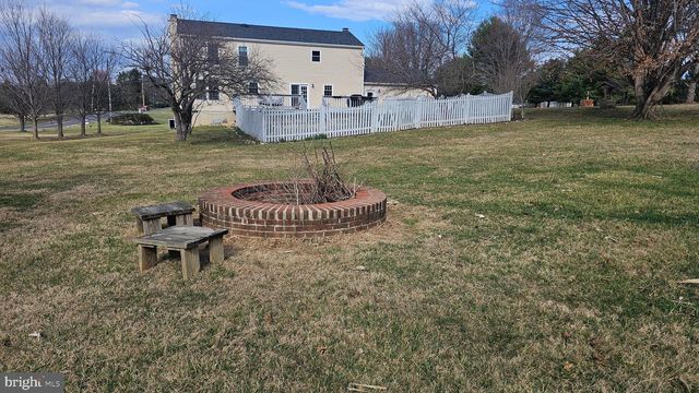 30 GREEN VALLEY DR, Charles Town, WV 25414