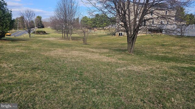 30 GREEN VALLEY DR, Charles Town, WV 25414