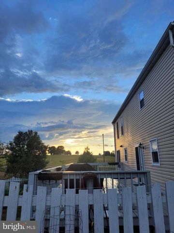 30 GREEN VALLEY DR, Charles Town, WV 25414