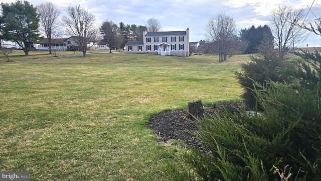 30 GREEN VALLEY DR, Charles Town, WV 25414