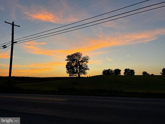 30 GREEN VALLEY DR, Charles Town, WV 25414