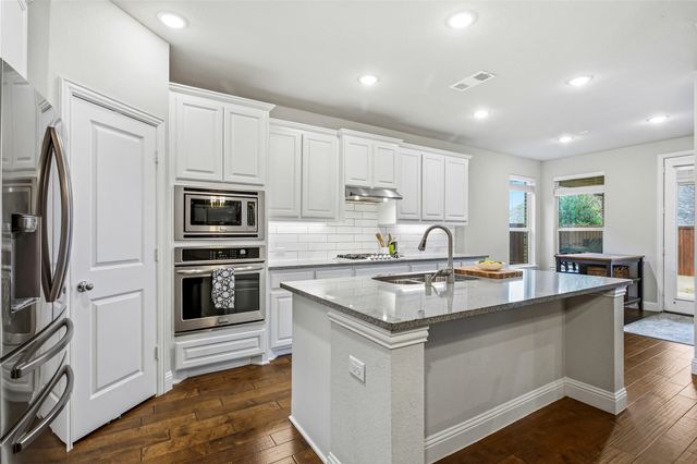 3800 Ironbark Way, Mckinney, TX 75071