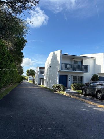 17180 SW 94th Avenue 701, Palmetto Bay, FL 33157