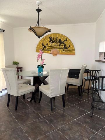 17180 SW 94th Avenue 701, Palmetto Bay, FL 33157