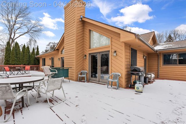 9130 Bayfield Lane, Green Oak Township, MI 48116