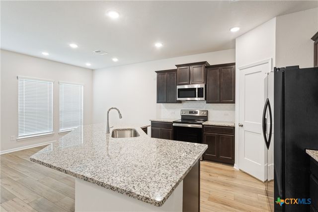 2823 Fox River Drive, Temple, TX 76502