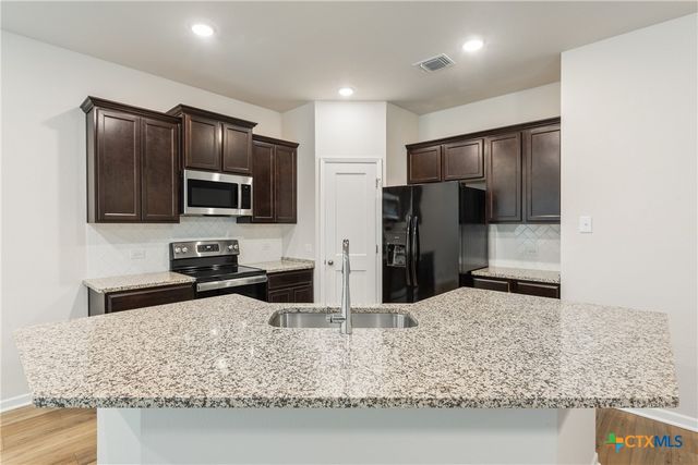 2823 Fox River Drive, Temple, TX 76502