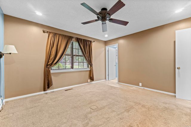 1001 Heatherdown Trail, Mountain Home, AR 72653