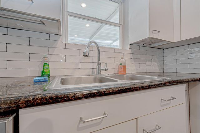 7422 Avenue I, Houston, TX 77011