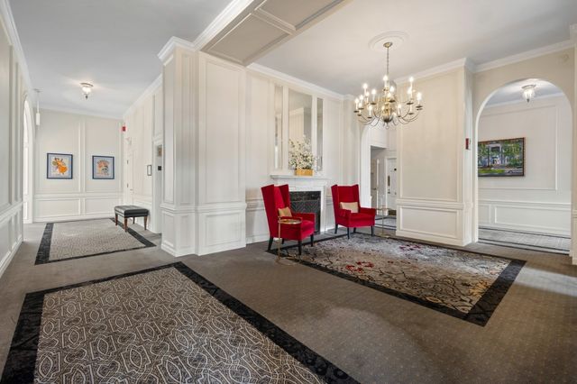 4300 N Marine Drive 602, Chicago, IL 60613