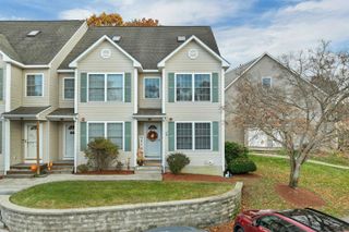 31 B Shadowbrook Drive, Hudson, NH 03051