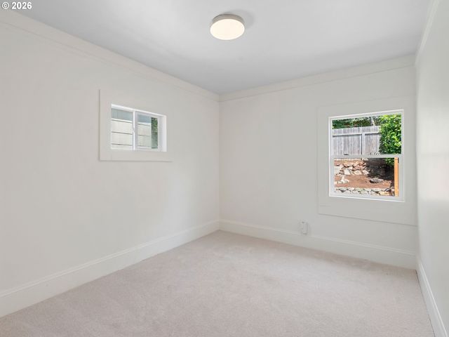 2927 Se MORRISON St, Portland, OR 97214