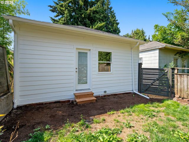 2927 Se MORRISON St, Portland, OR 97214