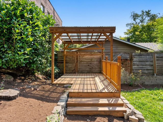 2927 Se MORRISON St, Portland, OR 97214