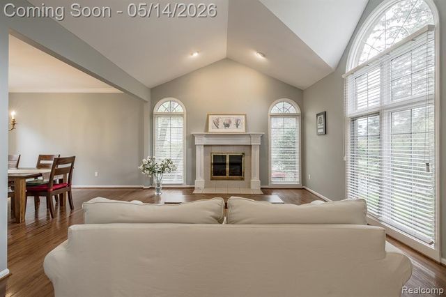 1818 Westridge Drive, Rochester, MI 48306