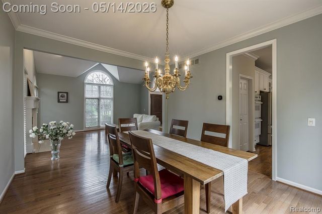 1818 Westridge Drive, Rochester, MI 48306