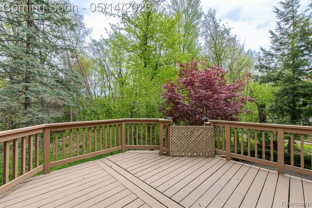 1818 Westridge Drive, Rochester, MI 48306