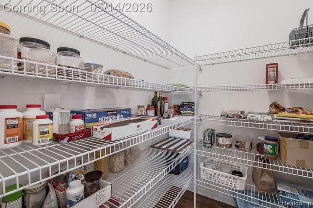 1818 Westridge Drive, Rochester, MI 48306