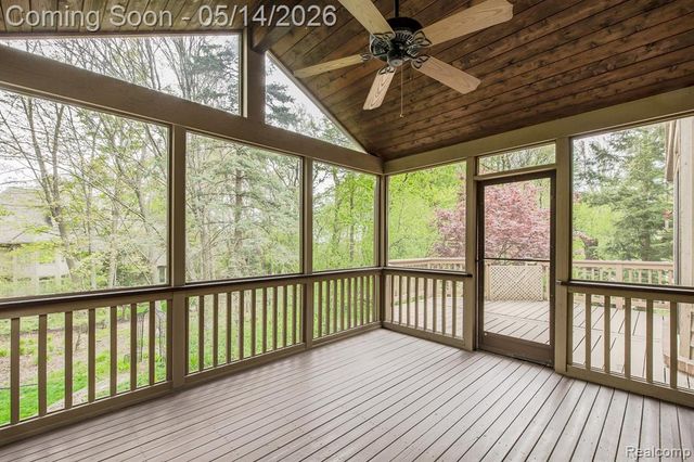 1818 Westridge Drive, Rochester, MI 48306