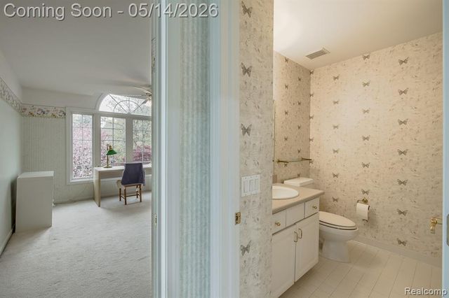 1818 Westridge Drive, Rochester, MI 48306