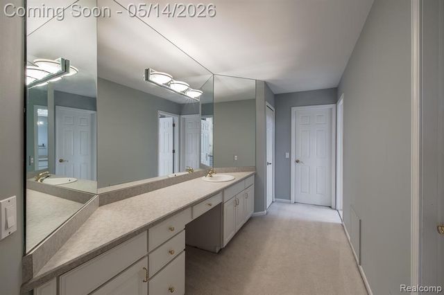 1818 Westridge Drive, Rochester, MI 48306
