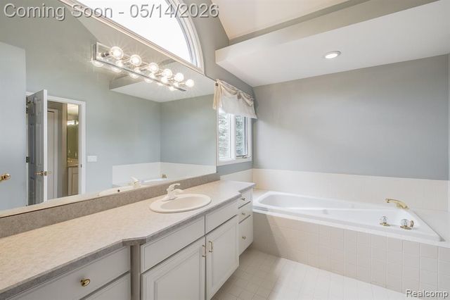 1818 Westridge Drive, Rochester, MI 48306