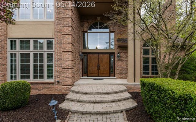 1818 Westridge Drive, Rochester, MI 48306