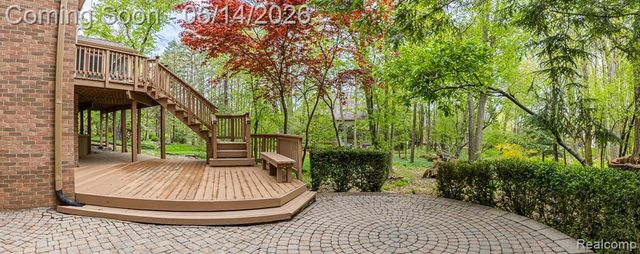 1818 Westridge Drive, Rochester, MI 48306
