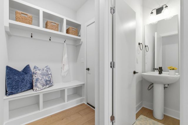 2309D Carter Ave, Nashville, TN 37206