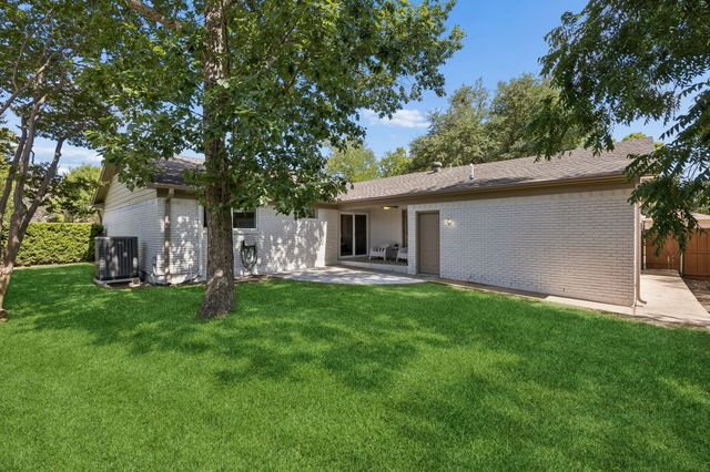 9647 Vinewood Drive, Dallas, TX 75228