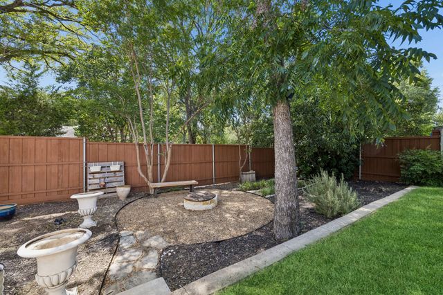 9647 Vinewood Drive, Dallas, TX 75228