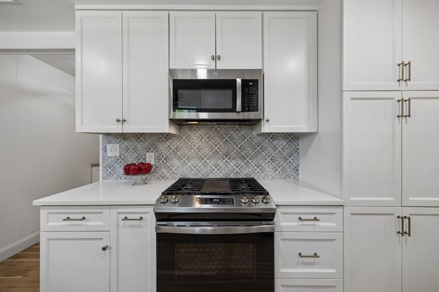 9647 Vinewood Drive, Dallas, TX 75228