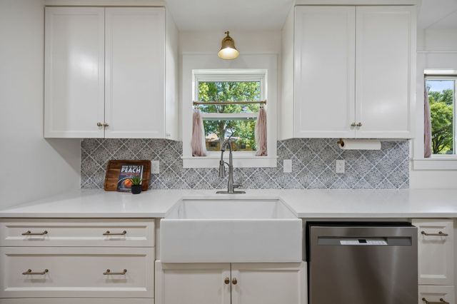 9647 Vinewood Drive, Dallas, TX 75228