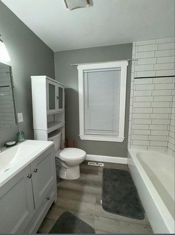 96 Plymouth 4, Holbrook, MA 02343
