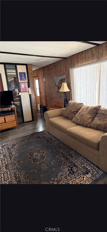 Image 5 of property listing at 8655 Santa Fe Avenue E 22, Hesperia, CA 92345