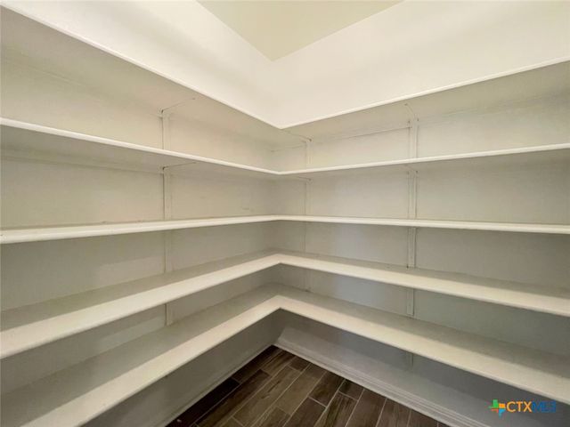 108 Old Stagecoach Road, Jarrell, TX 76537