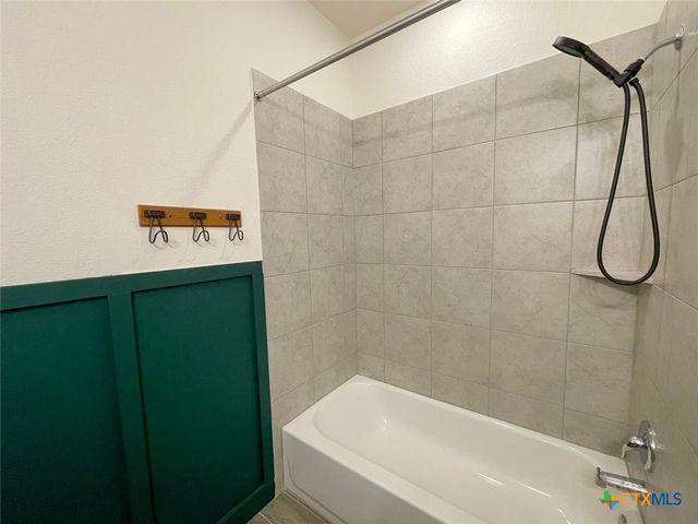 108 Old Stagecoach Road, Jarrell, TX 76537