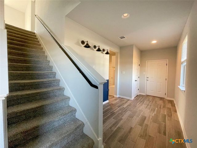 108 Old Stagecoach Road, Jarrell, TX 76537