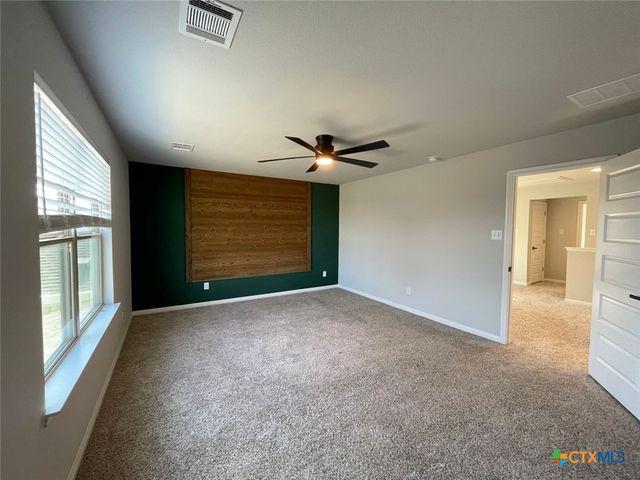 108 Old Stagecoach Road, Jarrell, TX 76537