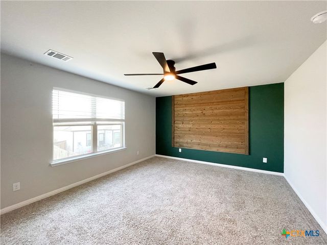 108 Old Stagecoach Road, Jarrell, TX 76537