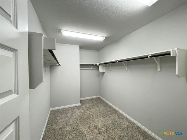 108 Old Stagecoach Road, Jarrell, TX 76537