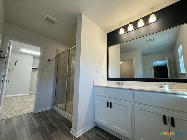 108 Old Stagecoach Road, Jarrell, TX 76537