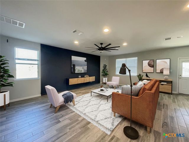 108 Old Stagecoach Road, Jarrell, TX 76537