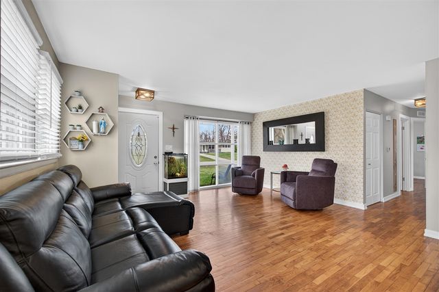 5513 Sherwood Drive, Jackson, MI 49201