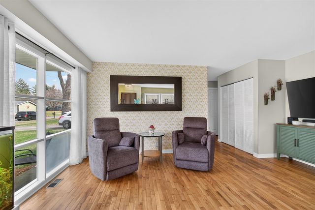 5513 Sherwood Drive, Jackson, MI 49201